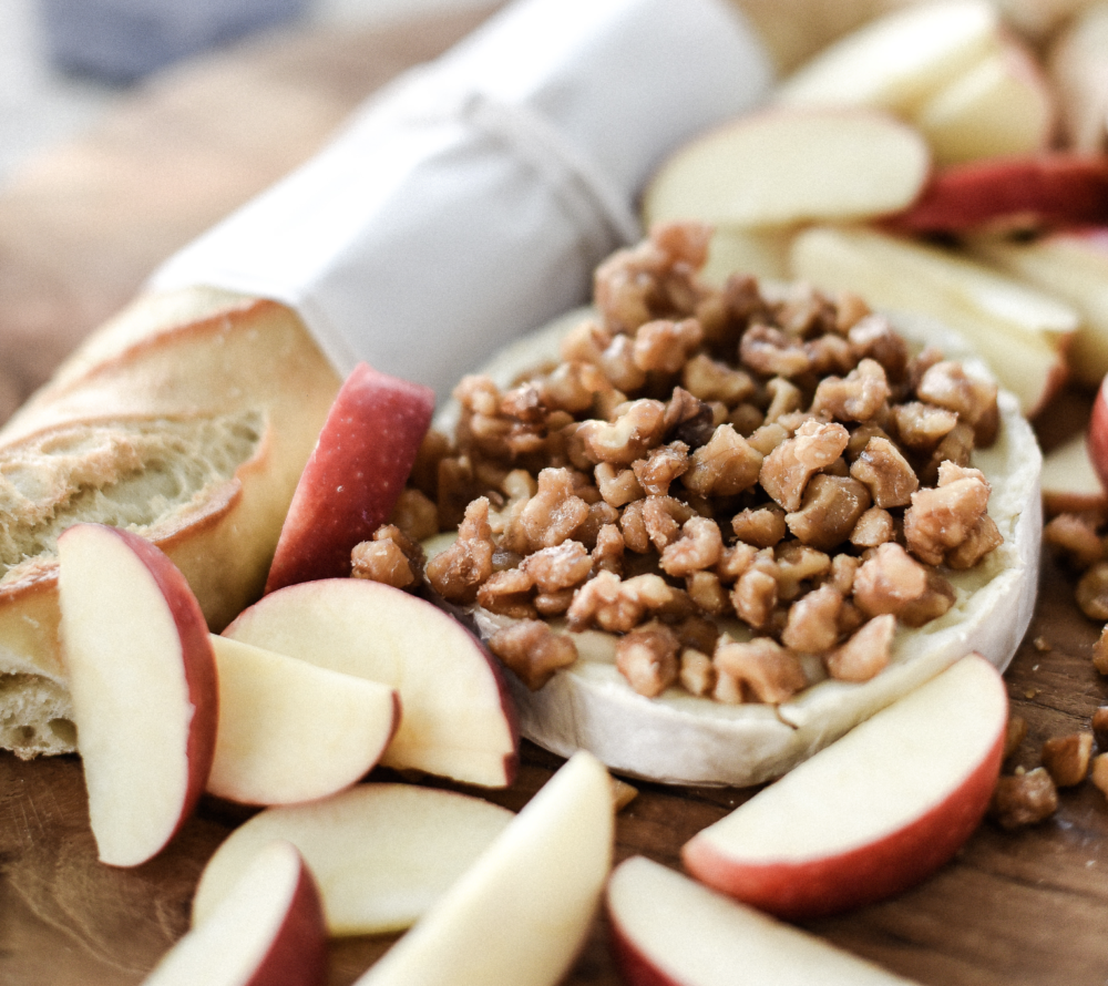 baked brie with candied walnuts