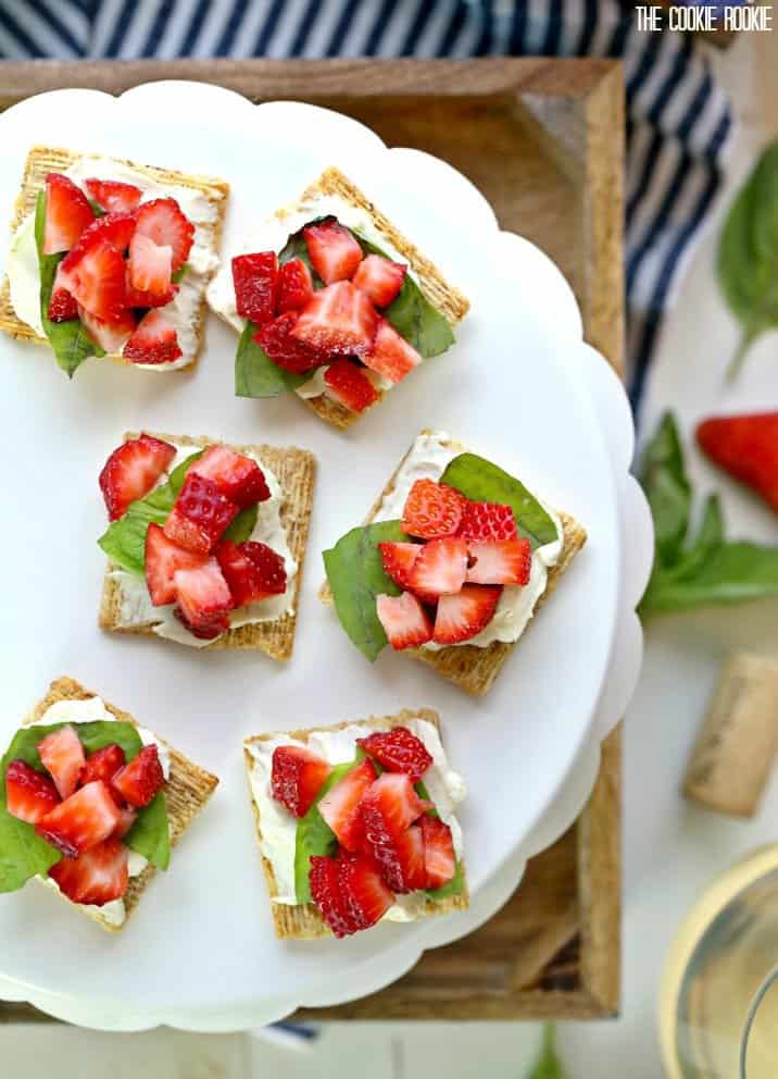 triscuits with strawberry and basil