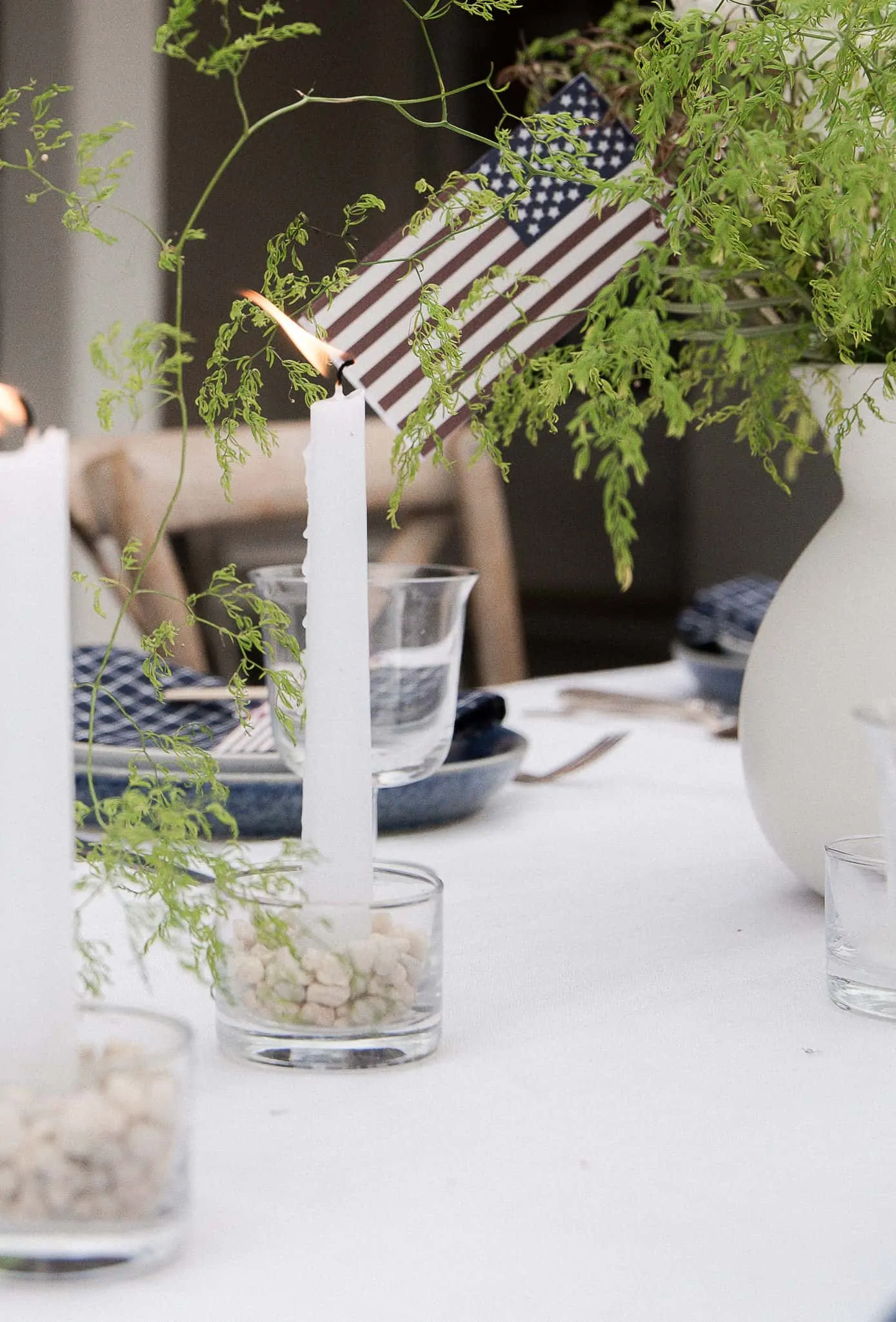 Get inspired for Fourth of July with this easy table decor and centerpiece idea! 