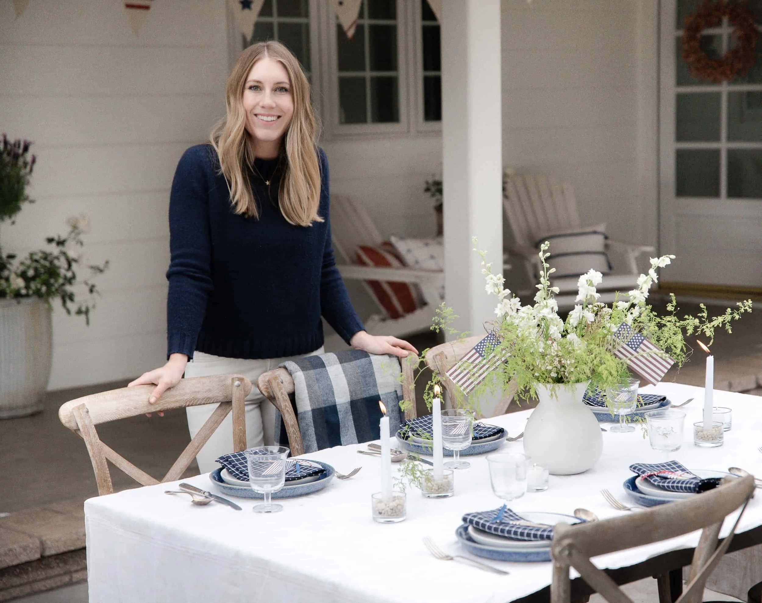 Get inspired for Fourth of July with this easy table decor and centerpiece idea! 