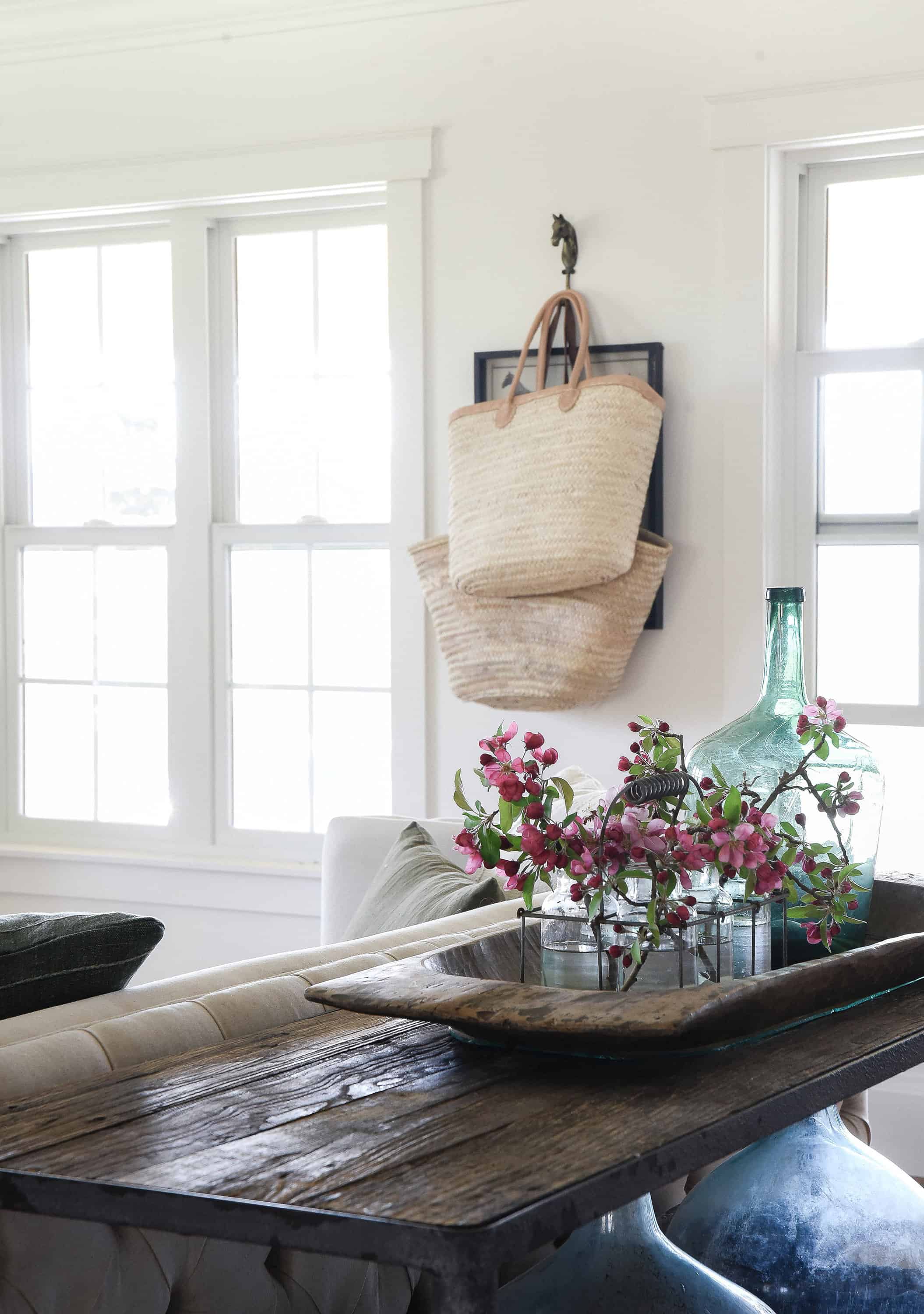 As the weather warms up, freshen up your home with some simple summer home decorating ideas!