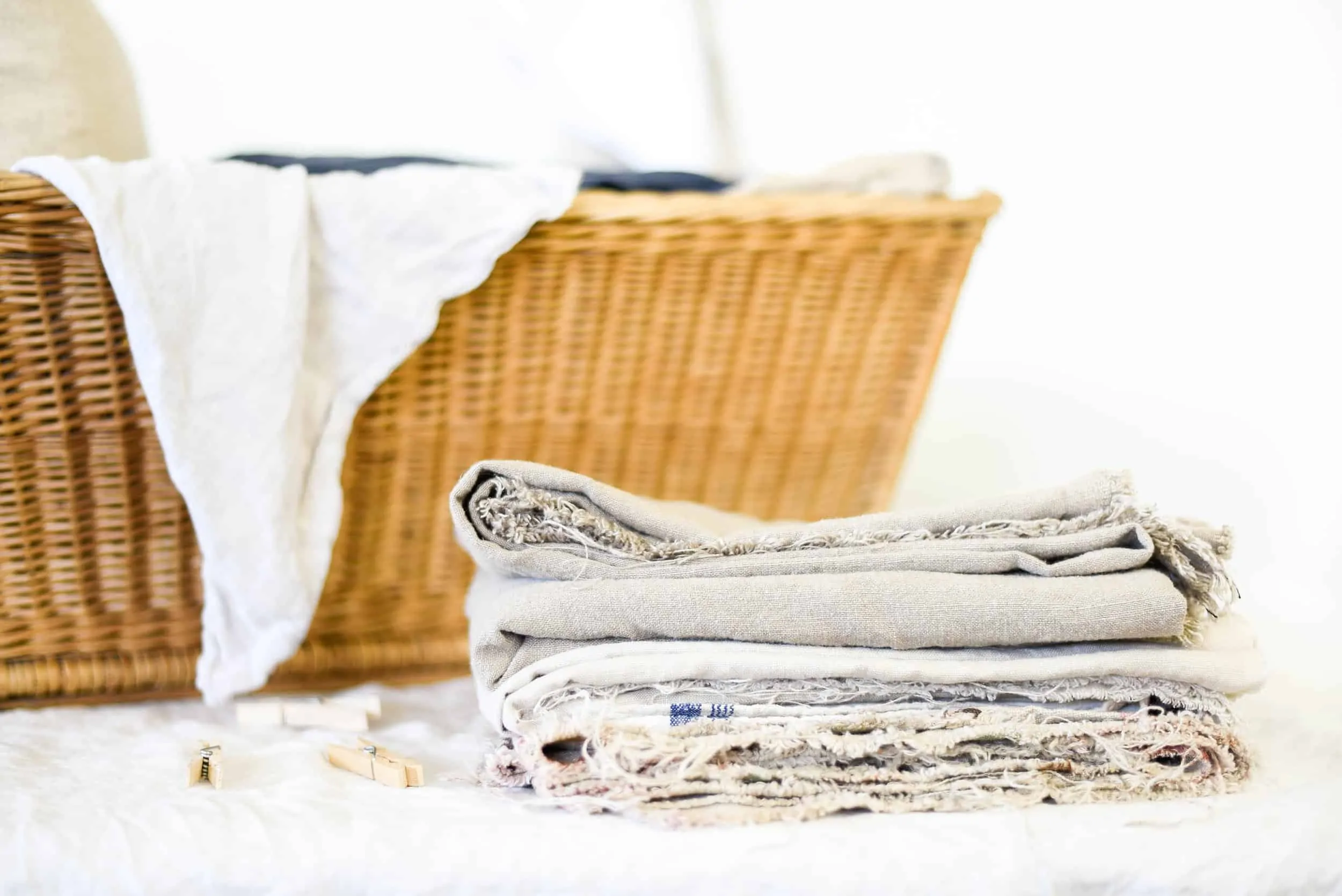 All About Weaving with Linen - GATHER Textiles Inc.