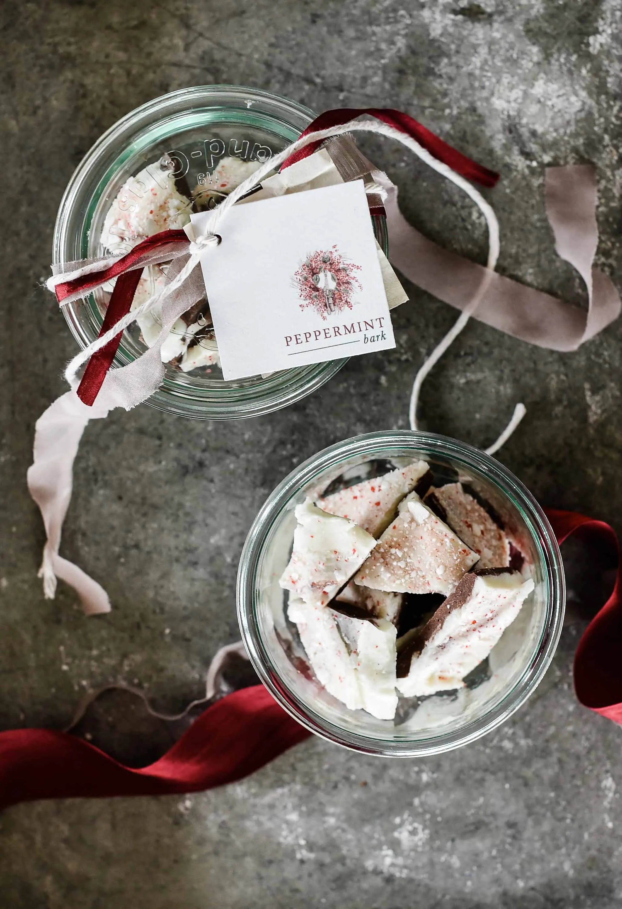 Best Christmas Desserts:Homemade Peppermint Bark