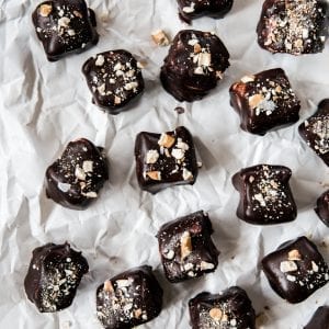 Best Christmas Desserts: Chocolate Covered Marshmallows