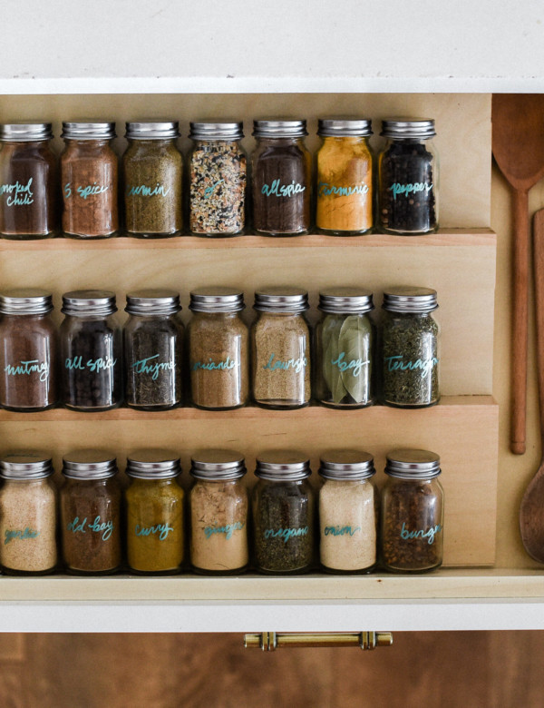 Organized Spice Drawer Ideas!