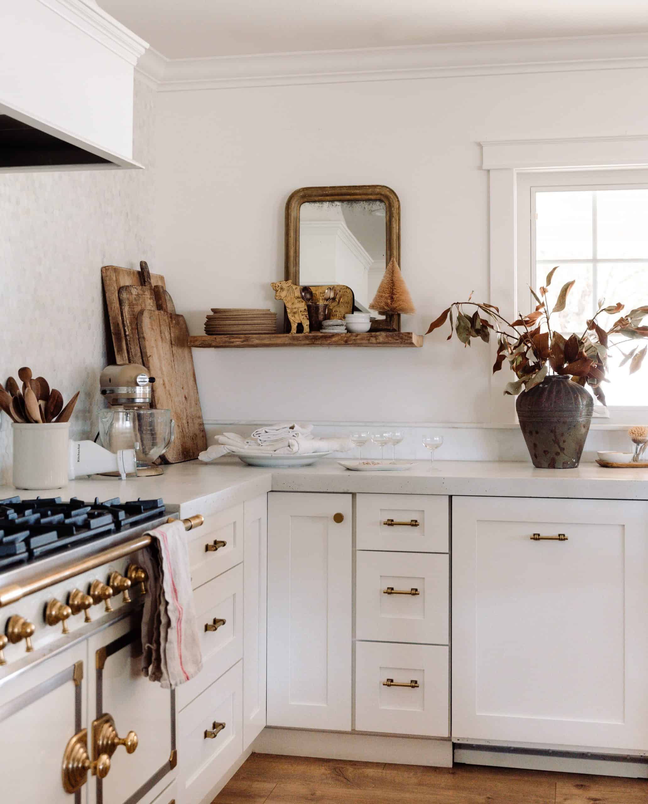 Pros & Cons: White Concrete Countertops