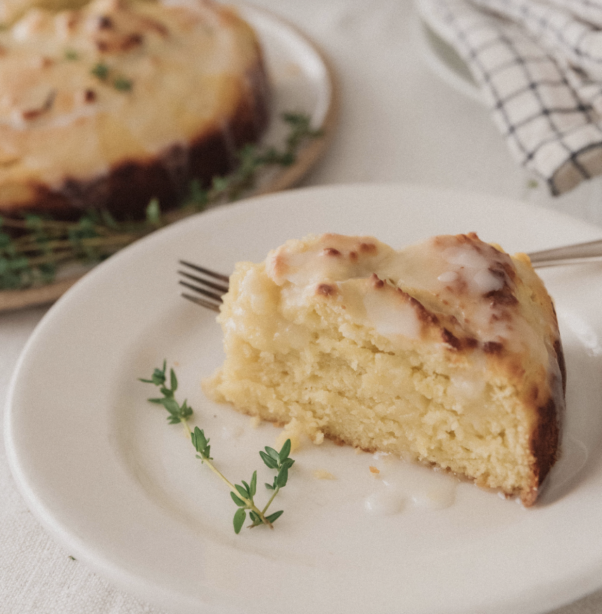 https://boxwoodavenue.com/wp-content/uploads/2022/12/lemon-thyme-olive-oli-cake.png