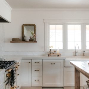 Pros & Cons of White Concrete Countertops: Read this Before Pouring!