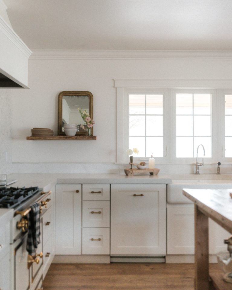 Pros & Cons of White Concrete Countertops: Read this Before Pouring!